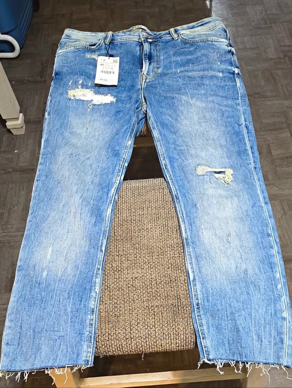 Zara Women's Light Blue Skinny Ripped Jeans